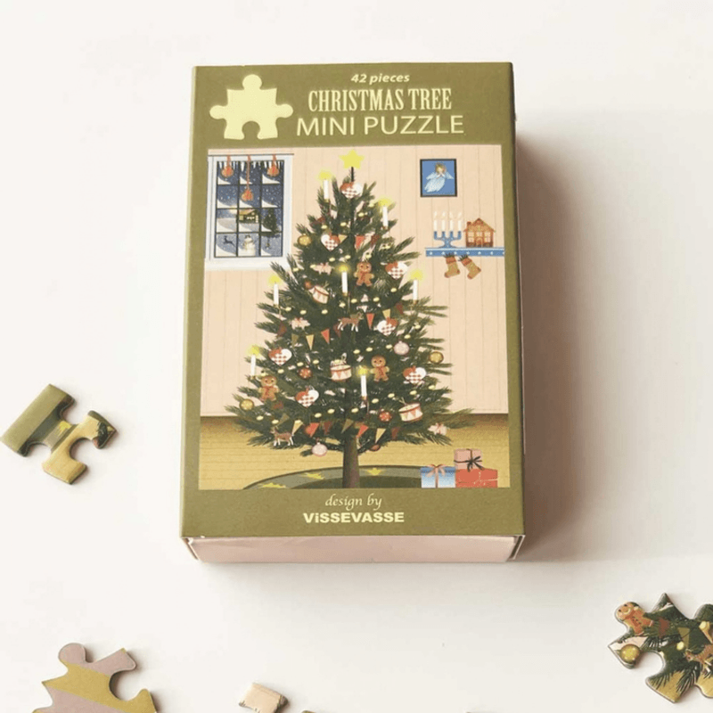 GLOWING CHRISTMAS TREE Puslespill – 150 brikker