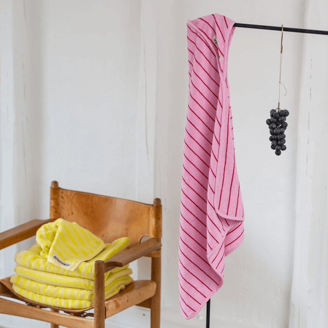 Hovedbilde Naram baby håndkle - Baby pink & ski patrol red