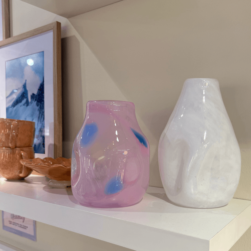 Åpen lys rosa spott vase