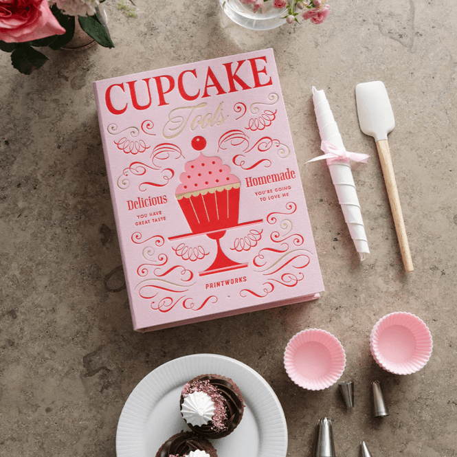 Hovedbilde CUPCAKE TOOLS -THE ESSENTIALS 