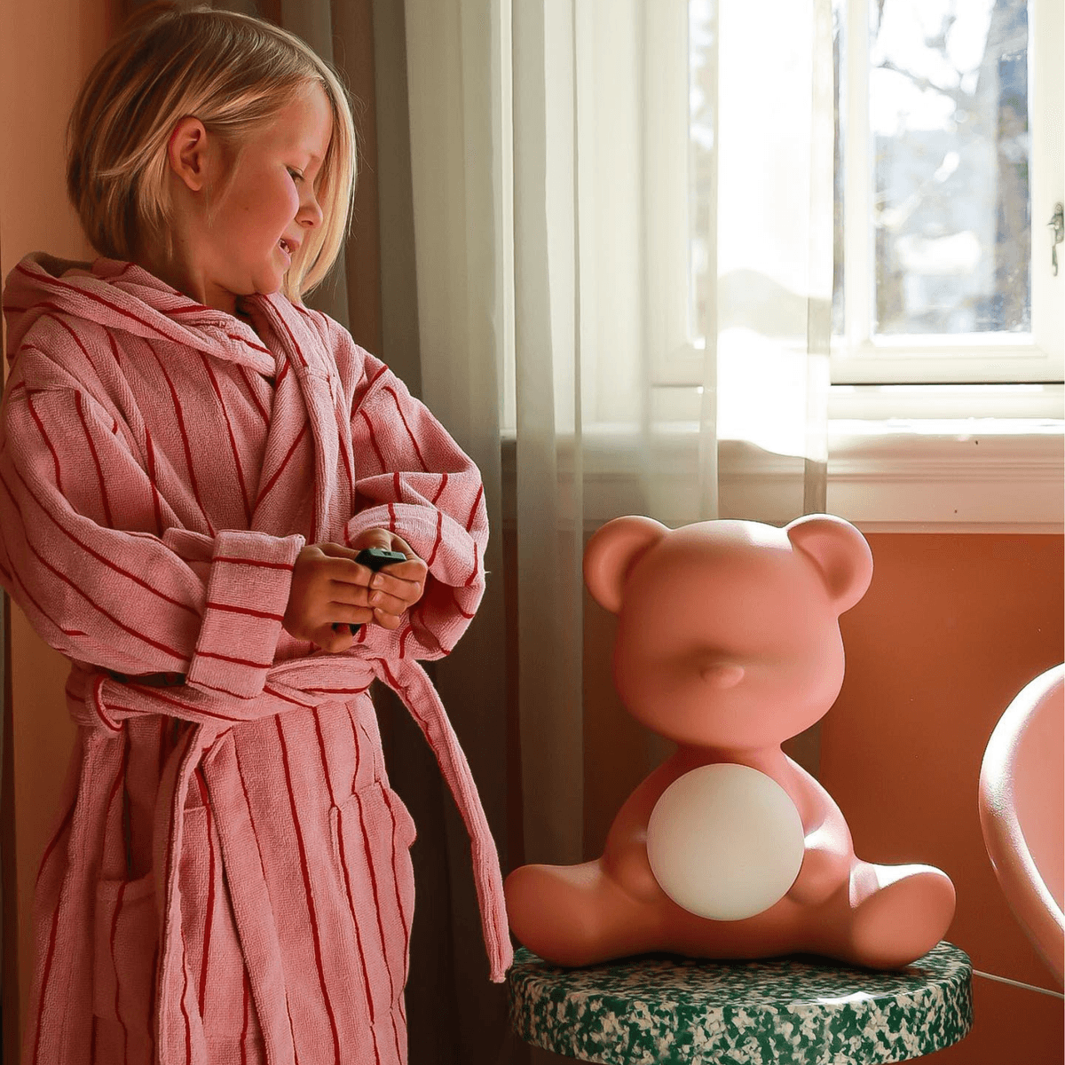 Naram morgenkåpe til barn - baby pink & ski patrol red