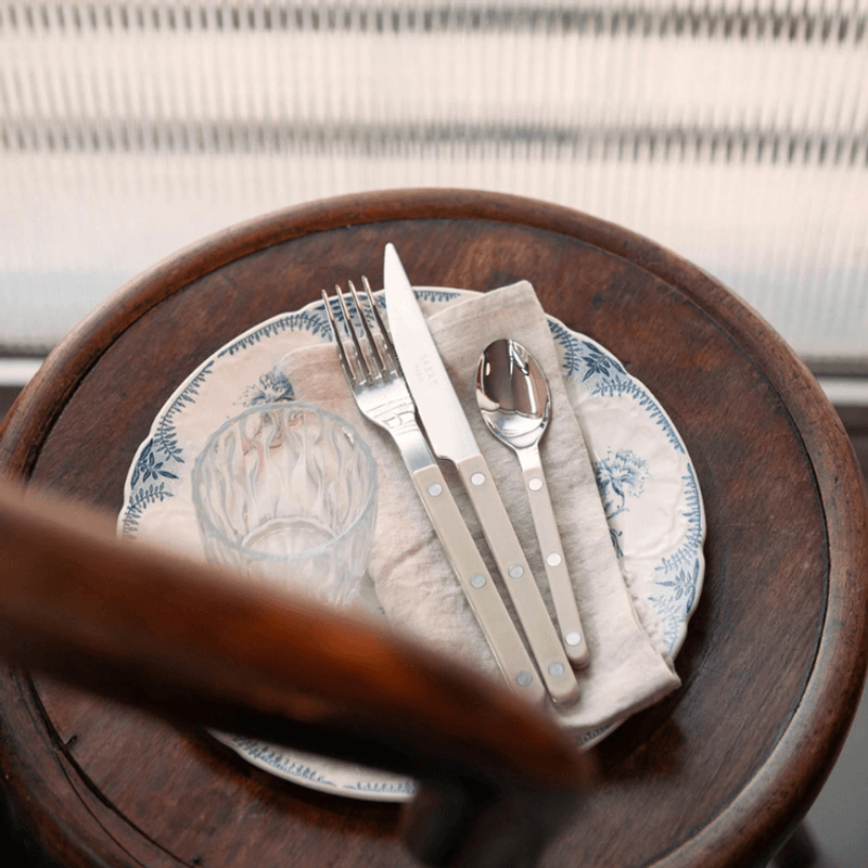 Teskje bistro – Light kaki