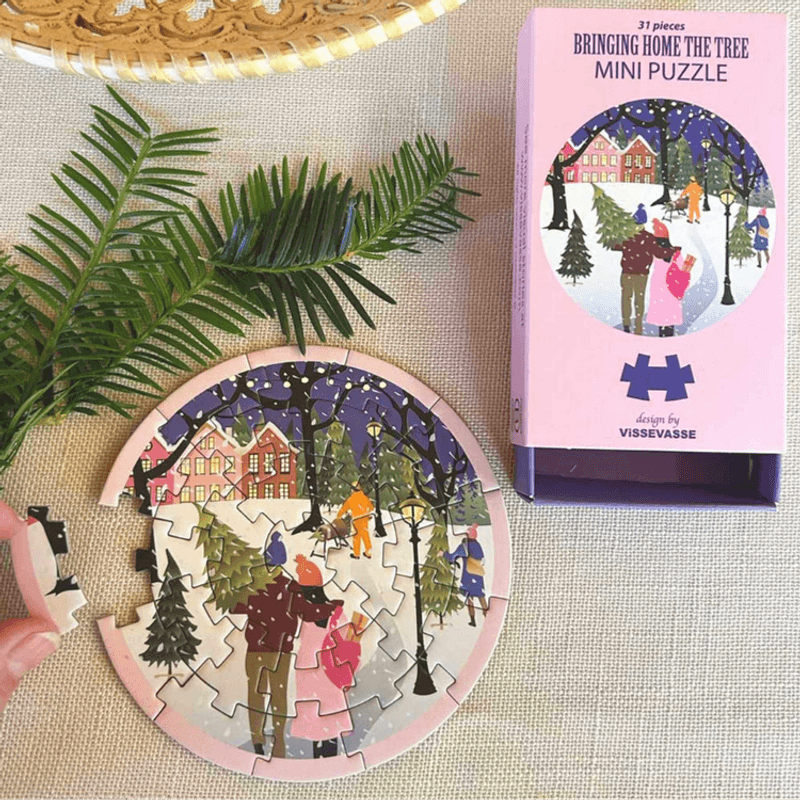 BRINGING HOME THE TREE , Mini-puslespill